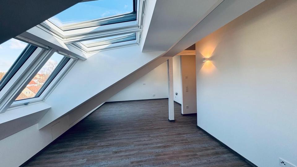Dachgeschoßwohnung Beratzhausen - 3 Zimmer, 84 m&sup2;, 1.029&euro; | Angebot:24854465