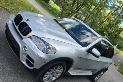 BMW X5 249.999 km 17.400 € Regensburg 93019