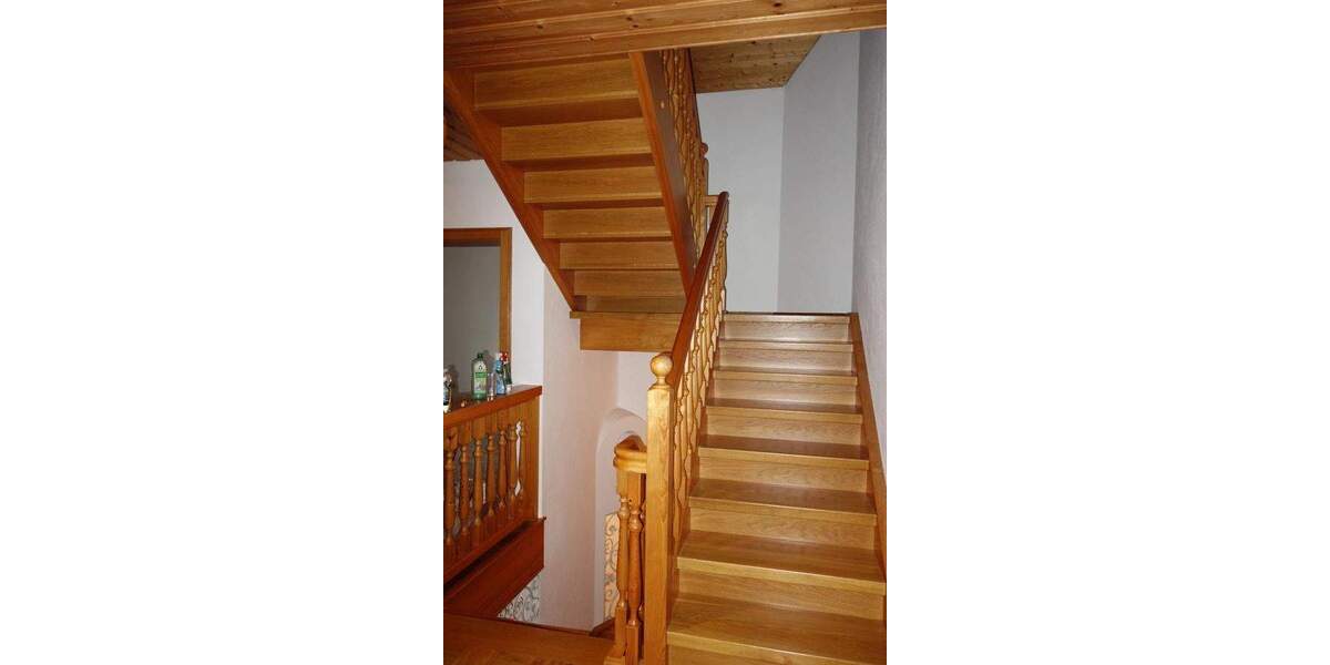 Sonnige gepflegte DHH mit Kachelofen und Garage 4 zimmer