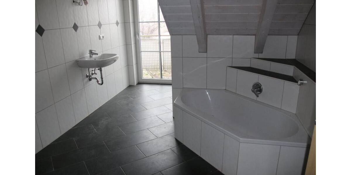 Schöne Doppelhaushälfte, traumhafter Ausblick und ruhige Lage 4 zimmer