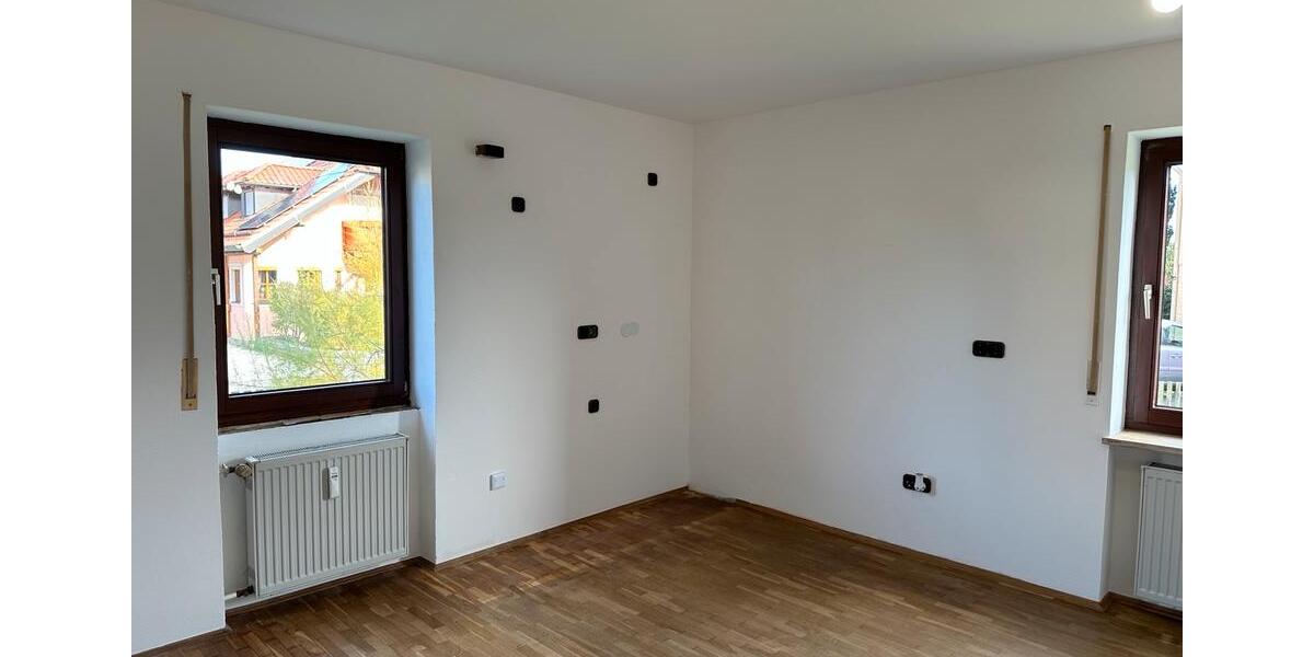 Einfamilienhaus Beratzhausen - 8 Zimmer, 198 m&sup2;, 565.000&euro; | Angebot:26419974