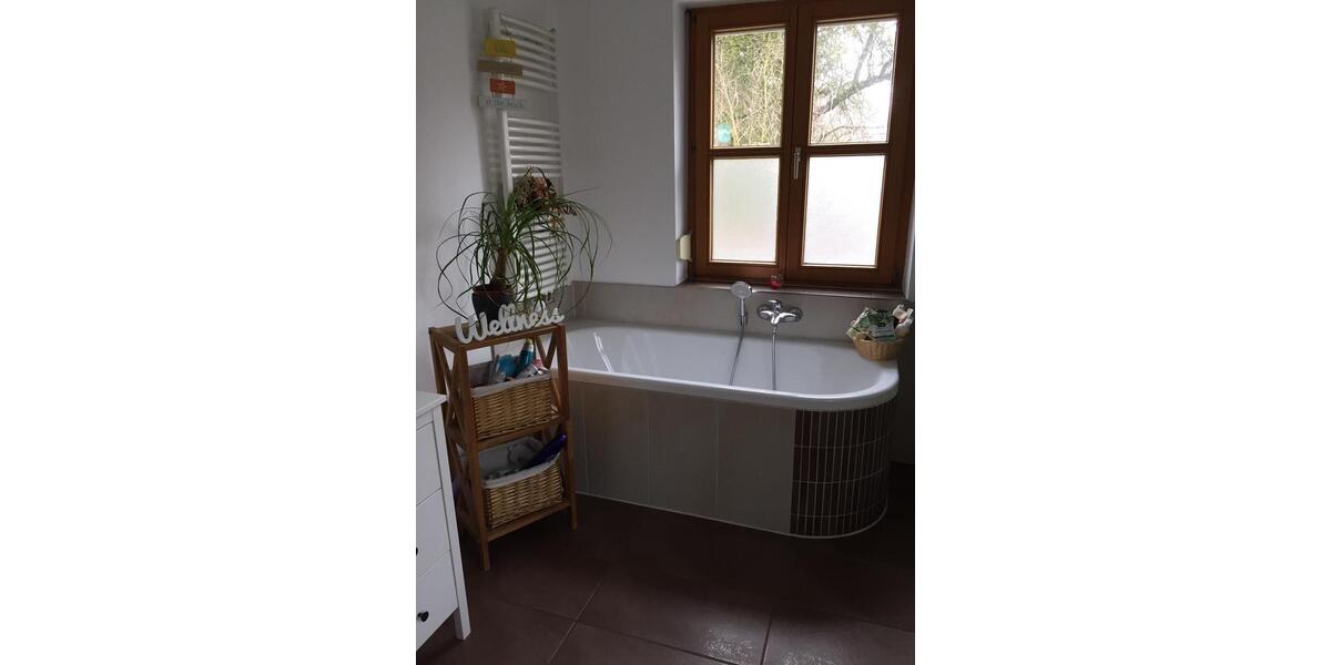 Erdgeschoßwohnung Abensberg - 3 Zimmer, 105 m&sup2;, 1.200&euro; | Angebot:26702050
