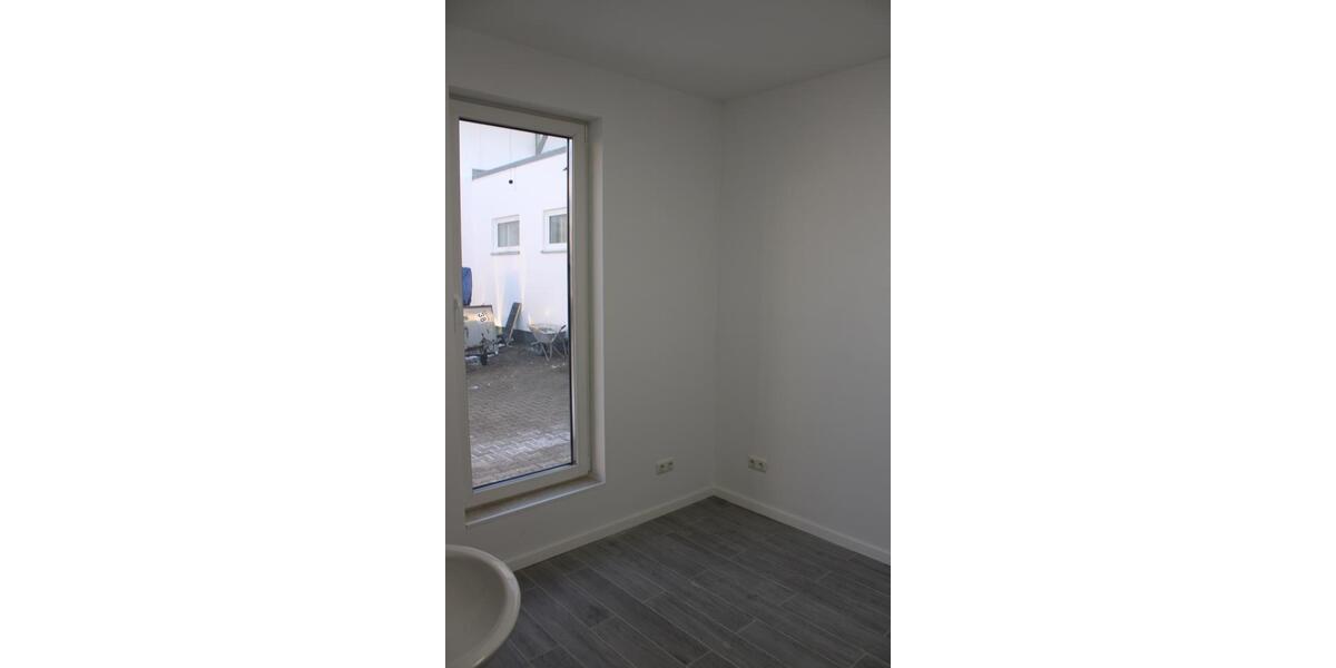 Erdgeschoßwohnung Pentling - 4 Zimmer, 160 m&sup2;, 1.800&euro; | Angebot:26591909