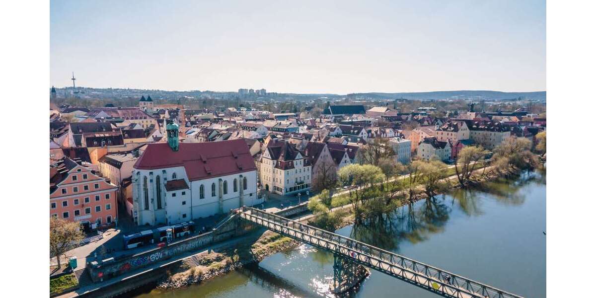 Haus zum Kaufen in Regensburg 1.790.000 € 363 m² 10 zimmer