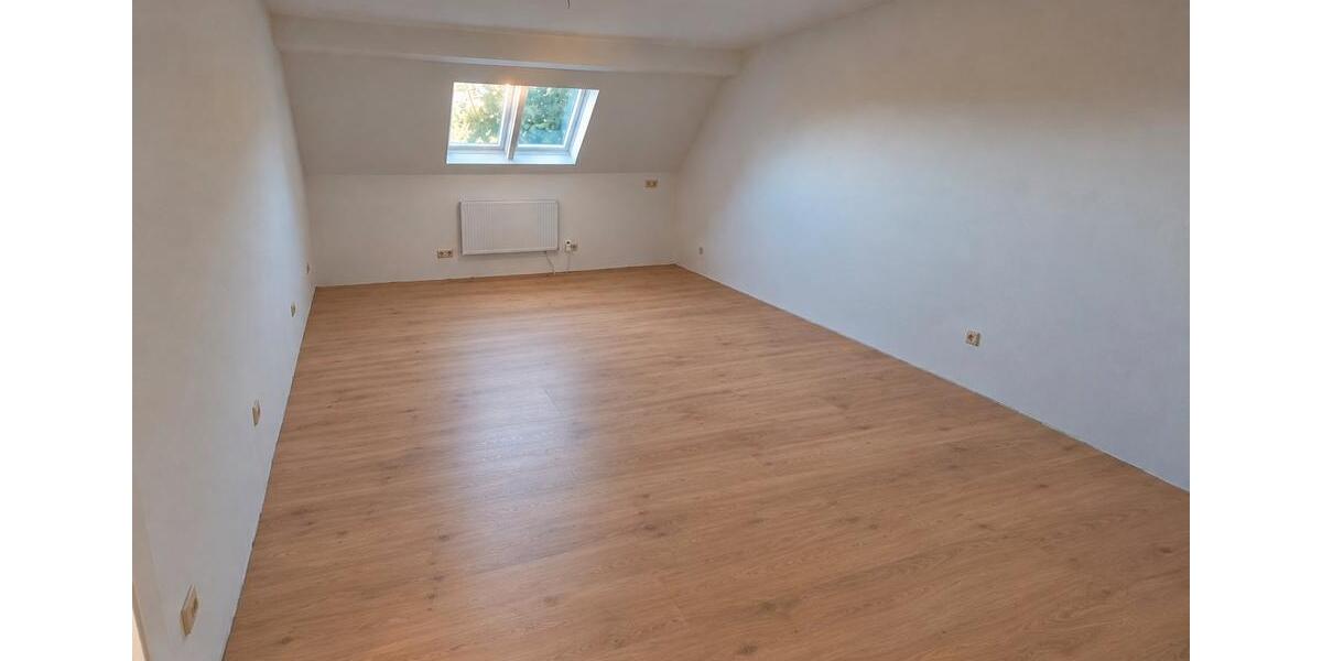 Etagenwohnung Kelheim - 4 Zimmer, 100 m&sup2;, 1.200&euro; | Angebot:27609842