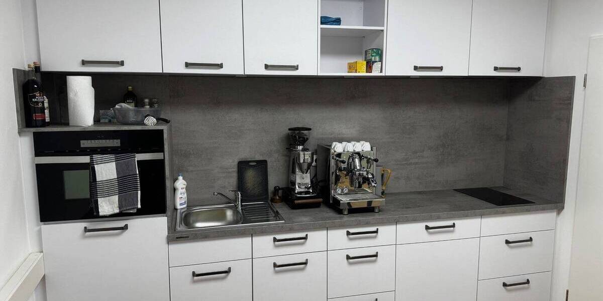 Gewerbeobjekt Regensburg Innenstadt - 6 Zimmer, 170 m&sup2;, 2.200&euro; | Angebot:26207460