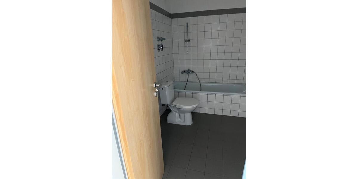 Etagenwohnung Regensburg Das Dörnberg - 4 Zimmer, 91 m&sup2;, 1.280&euro; | Angebot:26476736