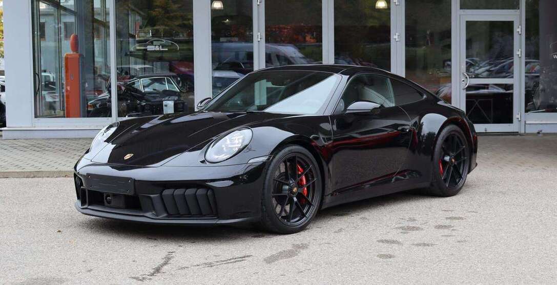 Porsche 992 7.429 km 176.900 € Pentling 93080