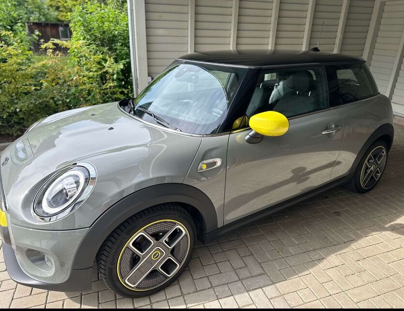 Cooper SE