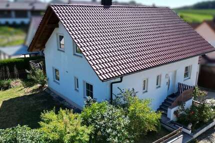 Haus Wenzenbach - 6 Zimmer, 129 m&sup2;, 449.000&euro; | Angebot:27233943