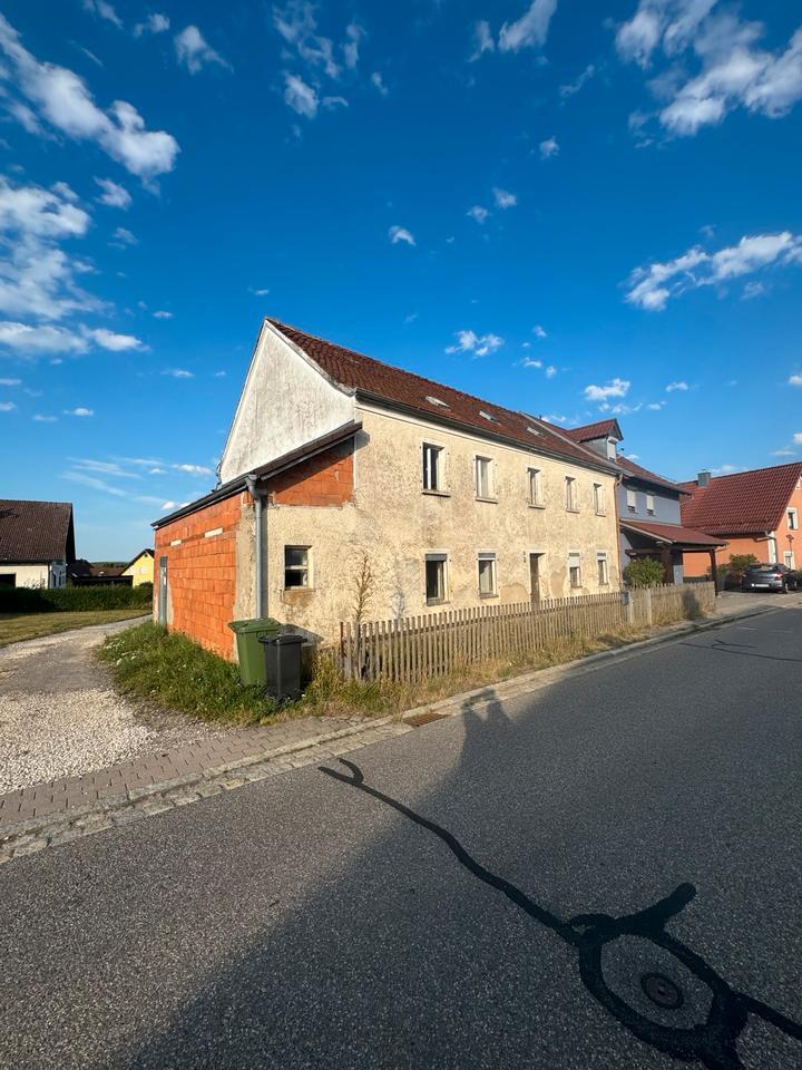 Altes Haus 200qm Wohnfläche Ofenheizung bei Kalmünz zu vermieten