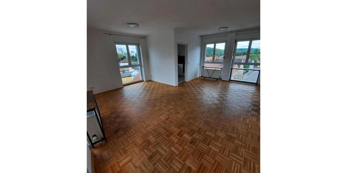 Etagenwohnung Burglengenfeld - 3 Zimmer, 86 m&sup2;, 720&euro; | Angebot:26644966