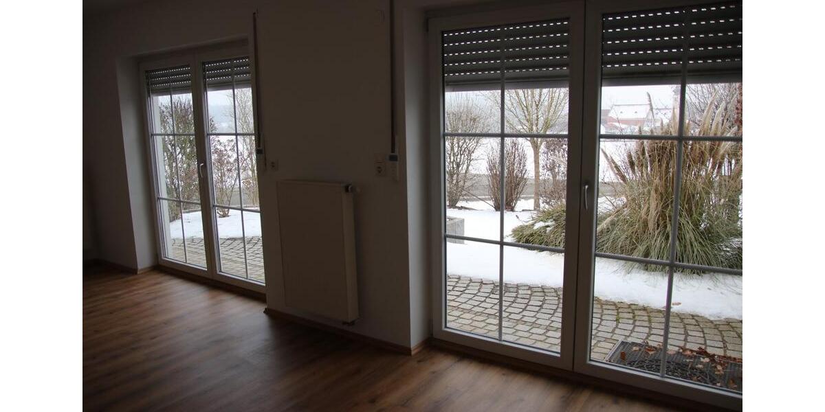 Schöne Doppelhaushälfte, traumhafter Ausblick und ruhige Lage 4 zimmer