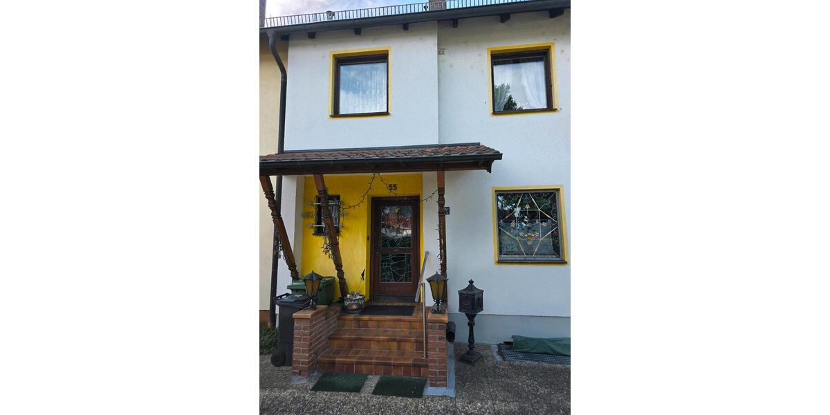Reihenhaus Neutraubling - 7 Zimmer, 170 m&sup2;, 479.000&euro; | Angebot:26803619