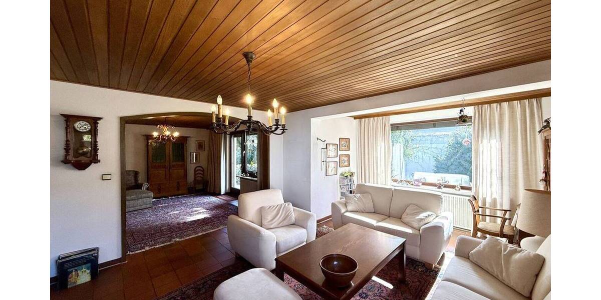 Einfamilienhaus Regensburg Westenviertel - 8 Zimmer, 145 m&sup2;, 445.000&euro; | Angebot:26190285