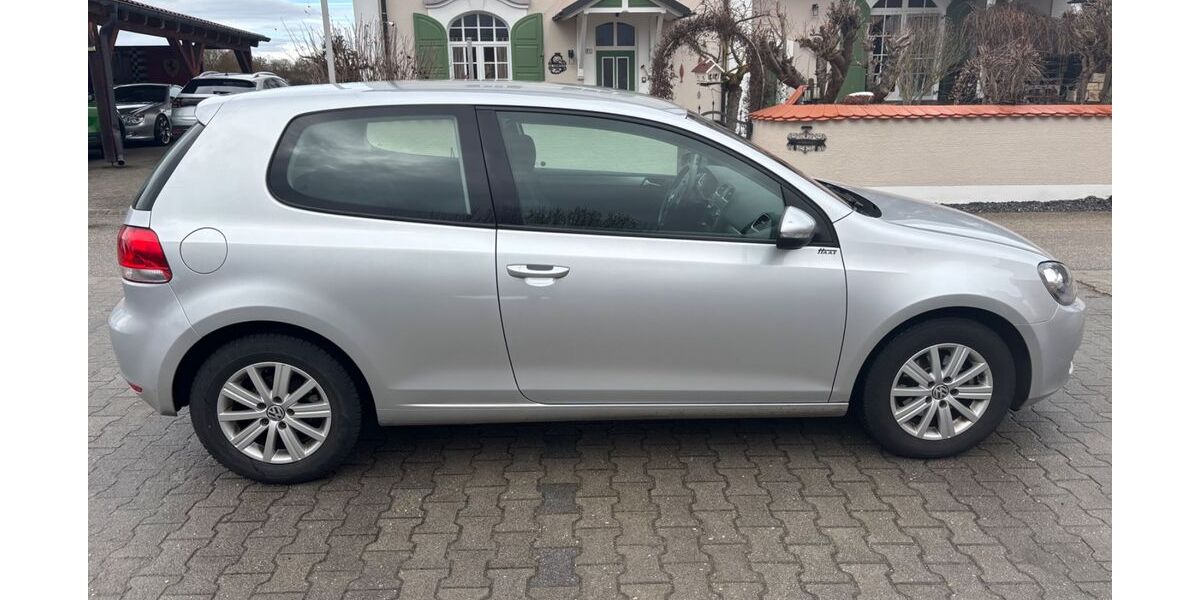 VW Golf 223.000 km 3.300 &euro; Langquaid OT Niederleierndorf 84085