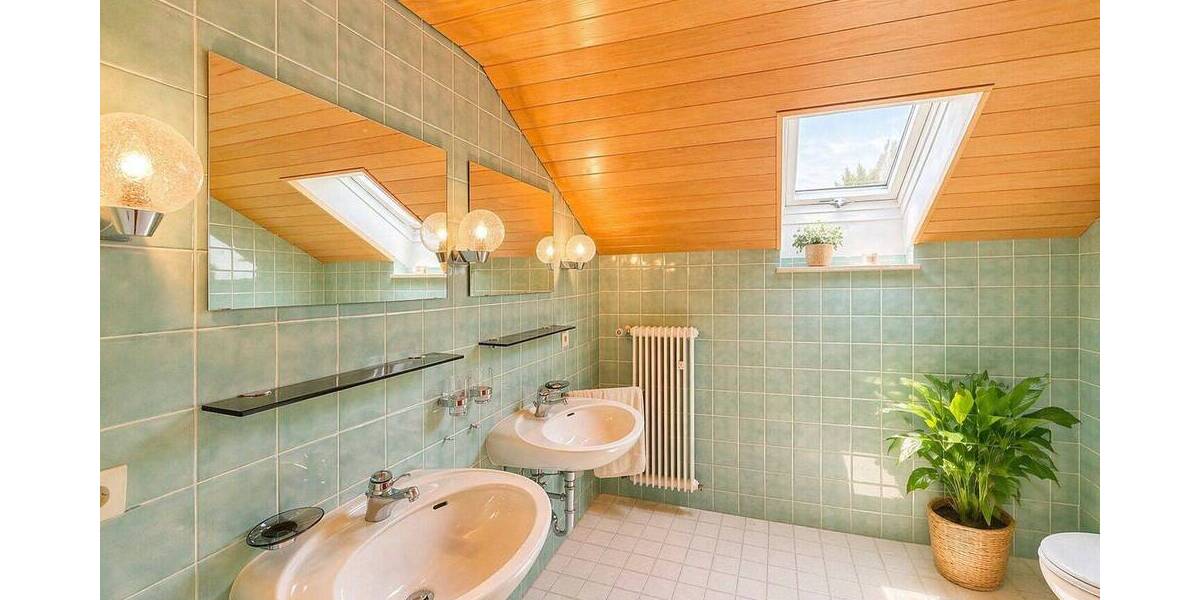 Einfamilienhaus Pentling - 8 Zimmer, 280 m&sup2;, 485.000&euro; | Angebot:26778889