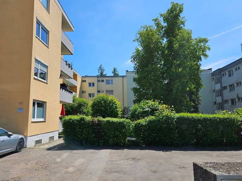 Charmante, sonnige 2-Zimmer-Wohnung mit Garage im Uni nahen Südosten von Regensburg!