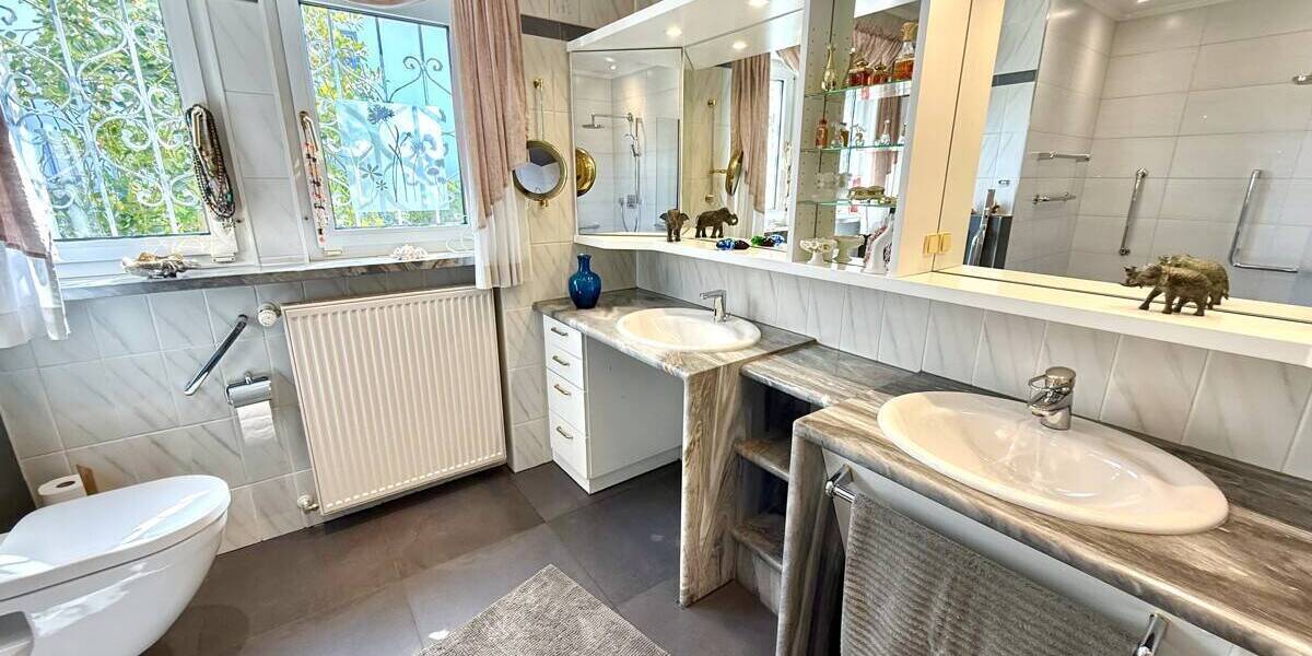 Bungalow Zeitlarn - 8 Zimmer, 340 m&sup2;, 1.375.000&euro; | Angebot:26686724