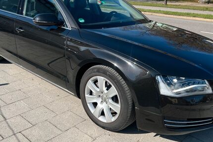 Audi A8 200.000 km 15.150 &euro; Regensburg 93055