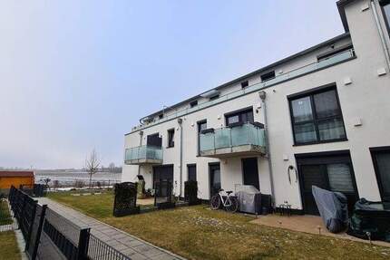 Köfering - großzügige 2 Zi. Wohnung mit Balkon 2 zimmer