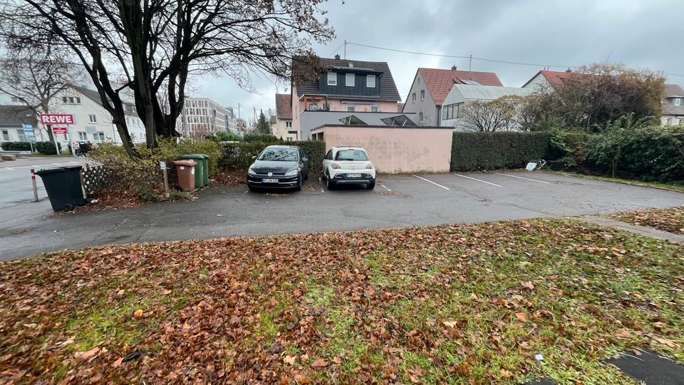 KFZ Einstellplatz Vaihingen gegenüber vom Rewes zimmer