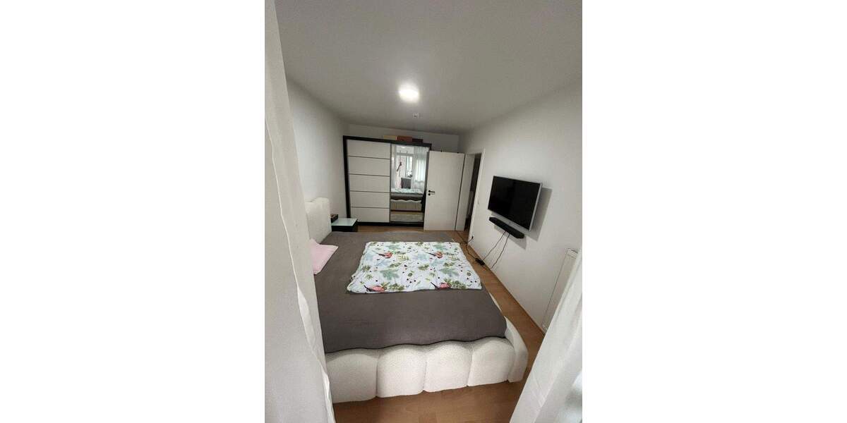 Schöne, modernisierte 2-Zimmer-Wohnung mit zwei Wintergärten - voll möbliert 2 zimmer