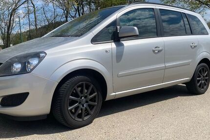 Opel Zafira 214.500 km 2.000 &euro; Maxhütte Haidhof 93142