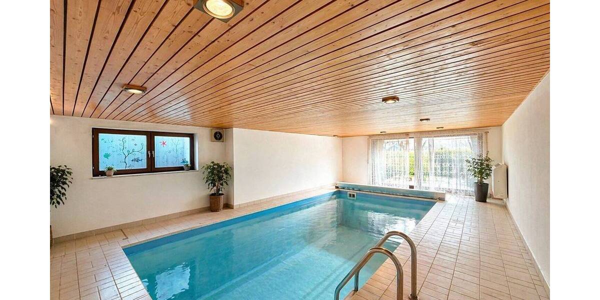 Einfamilienhaus Pentling - 8 Zimmer, 280 m&sup2;, 485.000&euro; | Angebot:26778889