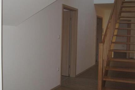 Schöne Galeriewohnung im Nittenauer Zentrum zu vermieten 3 zimmer