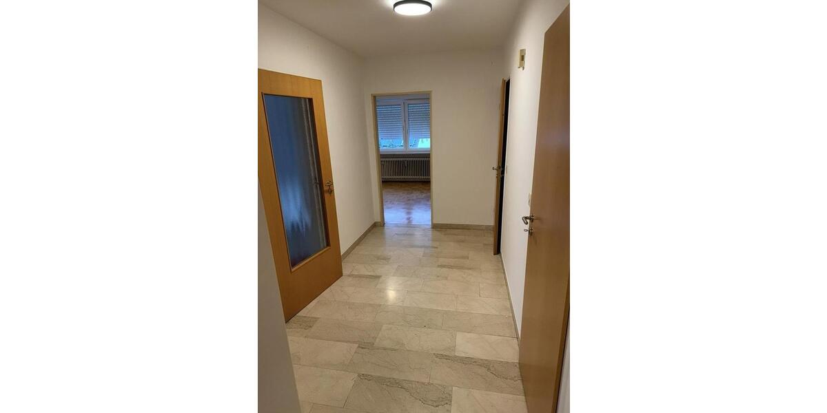 Wohnung 1. OG in Top Lage mit Balkon 75 qm 2 zimmer