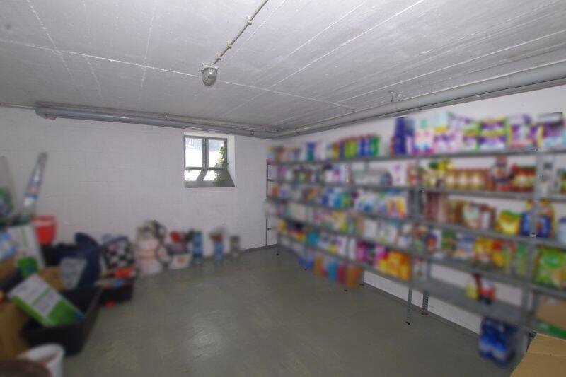 Mehrfamilienhaus, Wohnhaus Nittendorf Undorf - 6 Zimmer, 220 m&sup2;, 990.000&euro; | Angebot:23972768