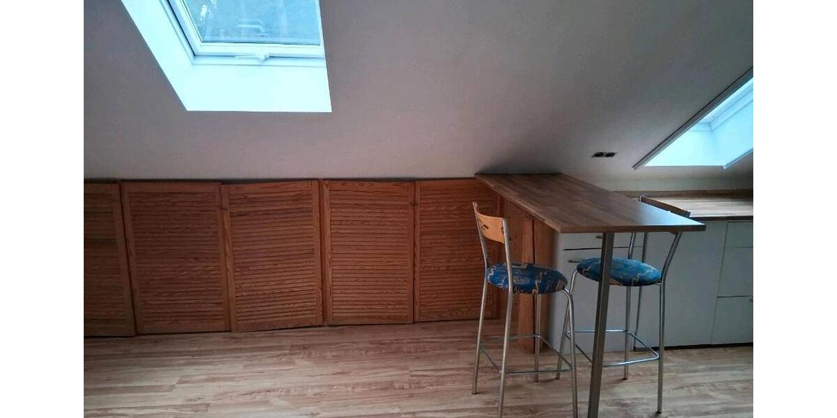 Dachgeschoßwohnung Regenstauf - 3 Zimmer, 65 m&sup2;, 913&euro; | Angebot:26698854