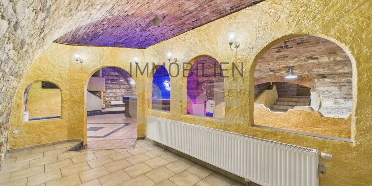Mehrfamilienhaus, Wohnhaus Schierling - 4 Zimmer, 127 m&sup2;, 160.000&euro; | Angebot:26391577
