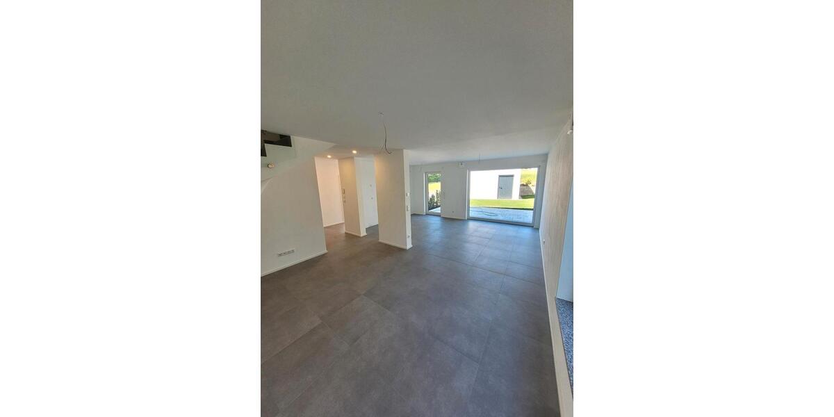 Doppelhaushälfte Obertraubling - 6 Zimmer, 141 m&sup2;, 699.000&euro; | Angebot:26750598