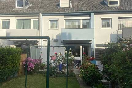 Reizendes Reihenmittelhaus in begehrter Wohnlage, Regensburg-Konradsiedlung zimmer