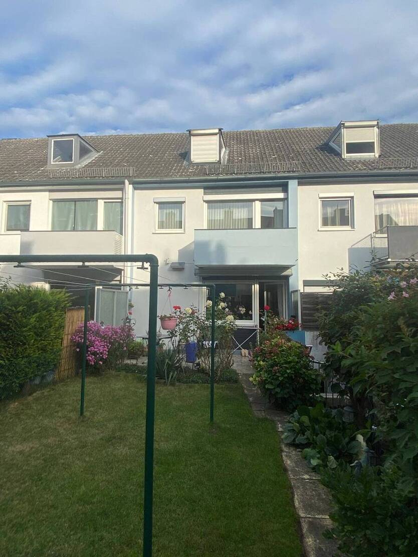 Reizendes Reihenmittelhaus in begehrter Wohnlage, Regensburg-Konradsiedlung zimmer
