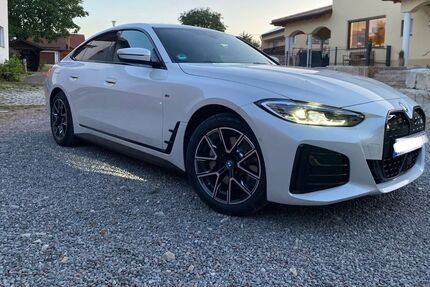 BMW i4 33.400 km 36.900 &euro; Regenstauf 93128