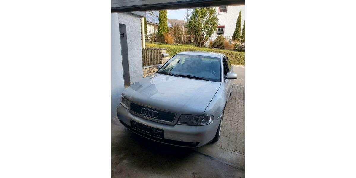 Audi A4 174.158 km 1.750 &euro; Essing 93343