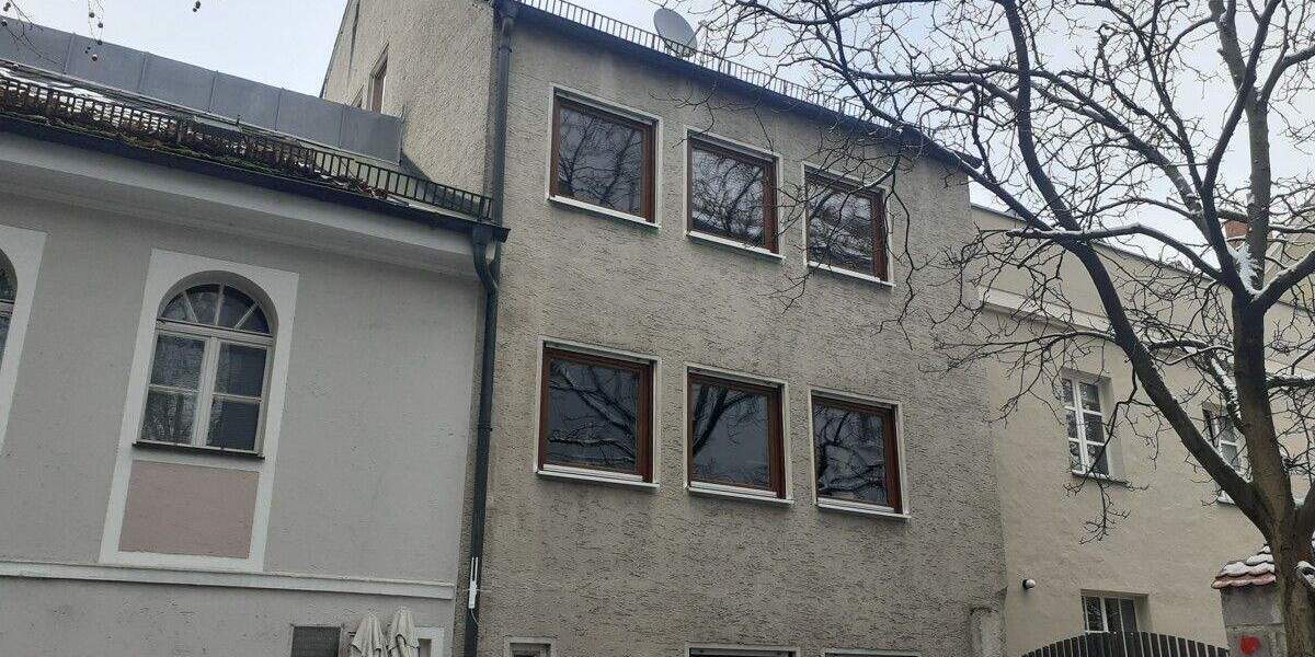 Etagenwohnung Regensburg Innenstadt - 2 Zimmer, 68 m&sup2;, 2.800&euro; | Angebot:25278977