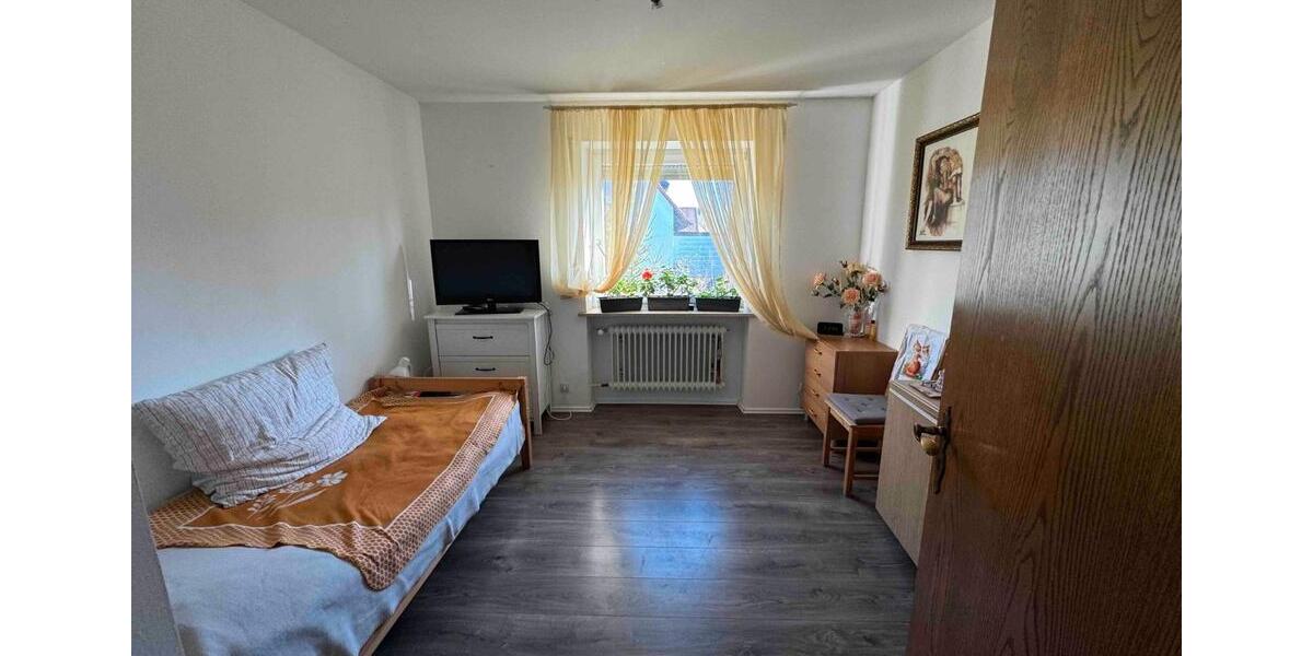 Einfamilienhaus Mintraching - 8 Zimmer, 210 m&sup2;, 579.000&euro; | Angebot:27005538