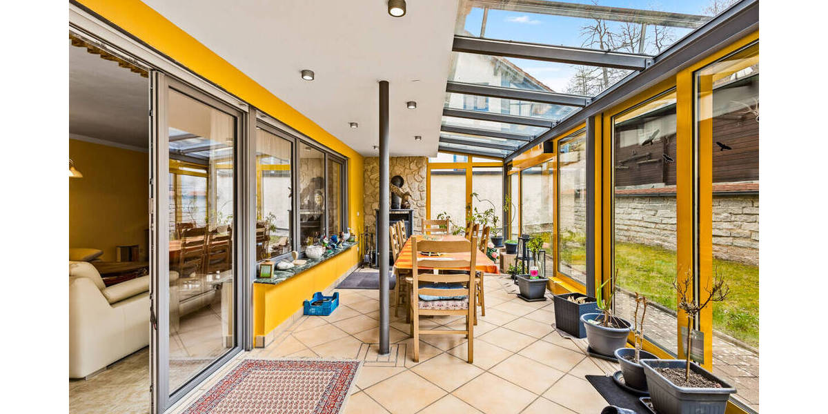 Einfamilienhaus Regenstauf - 8 Zimmer, 215 m&sup2;, 750.000&euro; | Angebot:26246318