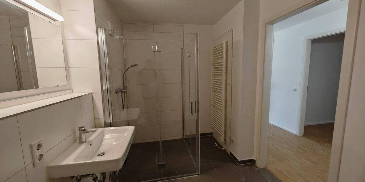 Etagenwohnung Regensburg Ostenviertel - 2 Zimmer, 68 m&sup2;, 1.060&euro; | Angebot:26106069