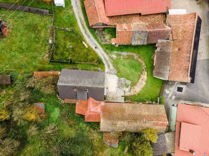 Außergewöhnlich - großes Grundstück (11.524 m2) für Privatpersonen oder Investoren