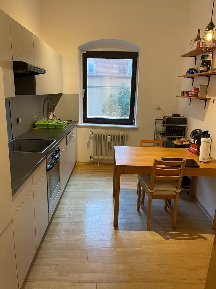 WG Zimmer -> Helles Zimmer Innenstadt ab sofort verfügbar