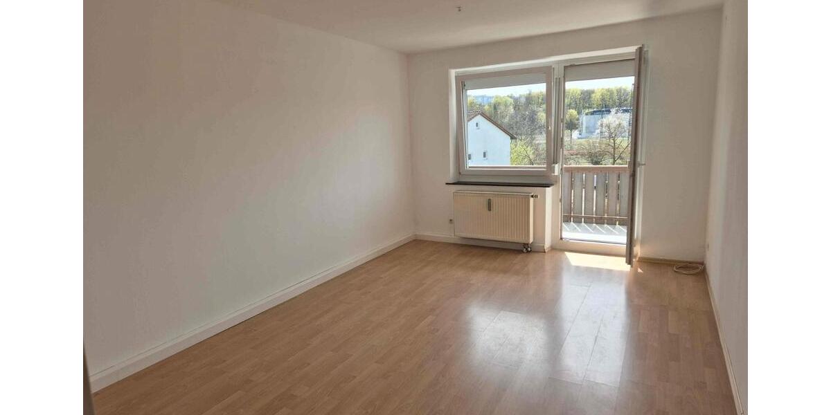 Etagenwohnung Sinzing - 3 Zimmer, 73 m&sup2;, 680&euro; | Angebot:26407139