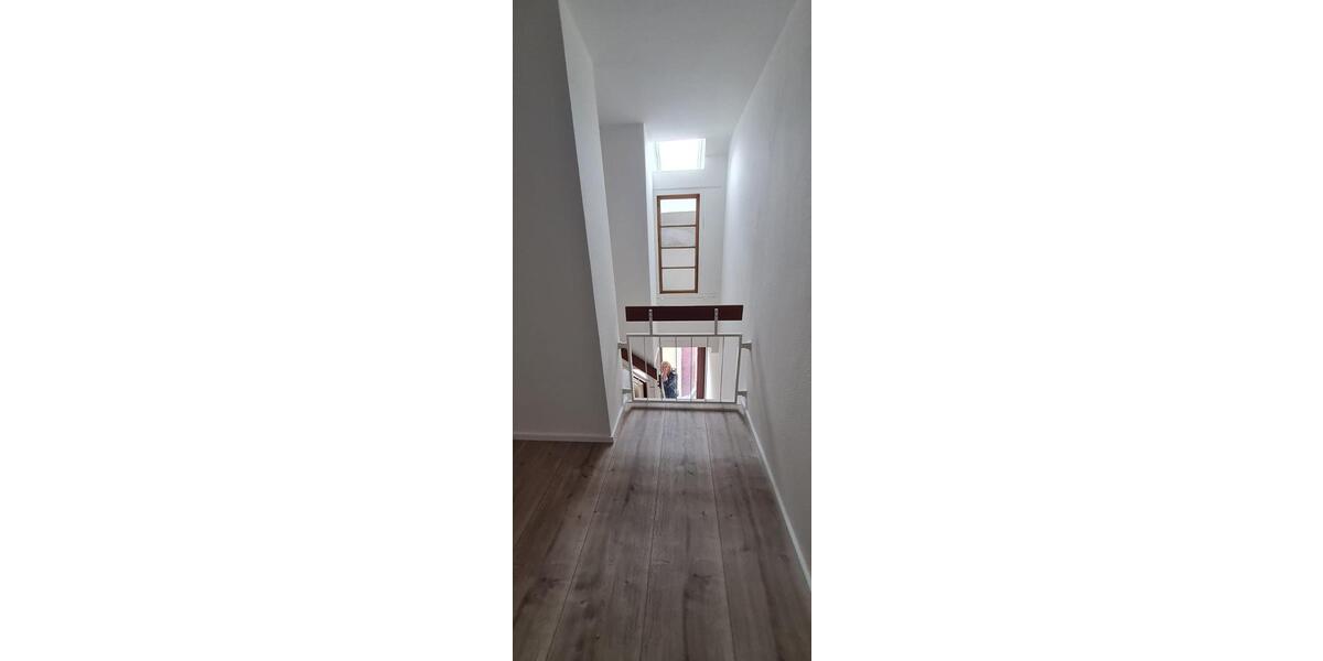 Helle, offene Maisonette-Wohnung mit Balkon im Kasernenviertel 2 zimmer