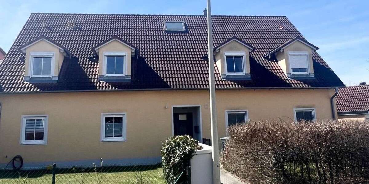 Etagenwohnung Zeitlarn - 3 Zimmer, 84 m&sup2;, 900&euro; | Angebot:26380793