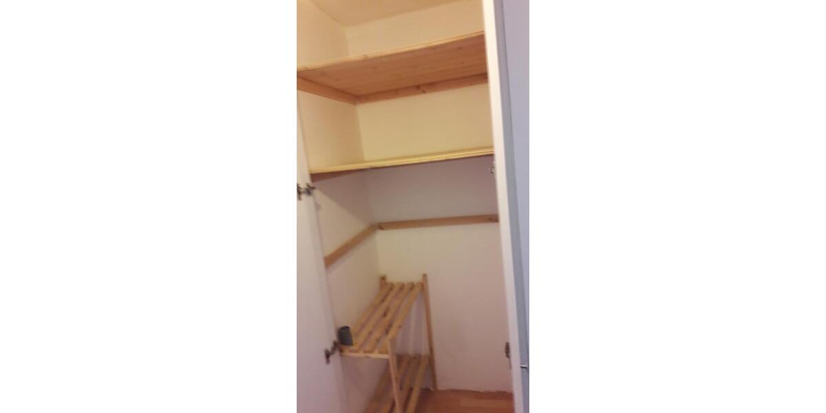 Etagenwohnung Nittendorf - 1 Zimmer, 32 m&sup2;, 395&euro; | Angebot:27605128