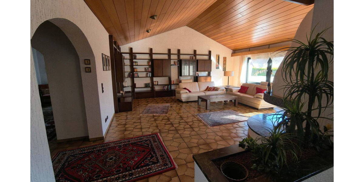 Bungalow Obertraubling - 7 Zimmer, 174 m&sup2;, 725.000&euro; | Angebot:26588976